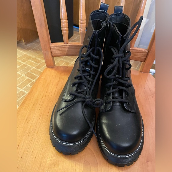 NWOT No Boundaries Men’s size 10W black side zip boots, brand new without tags! - Picture 6 of 6